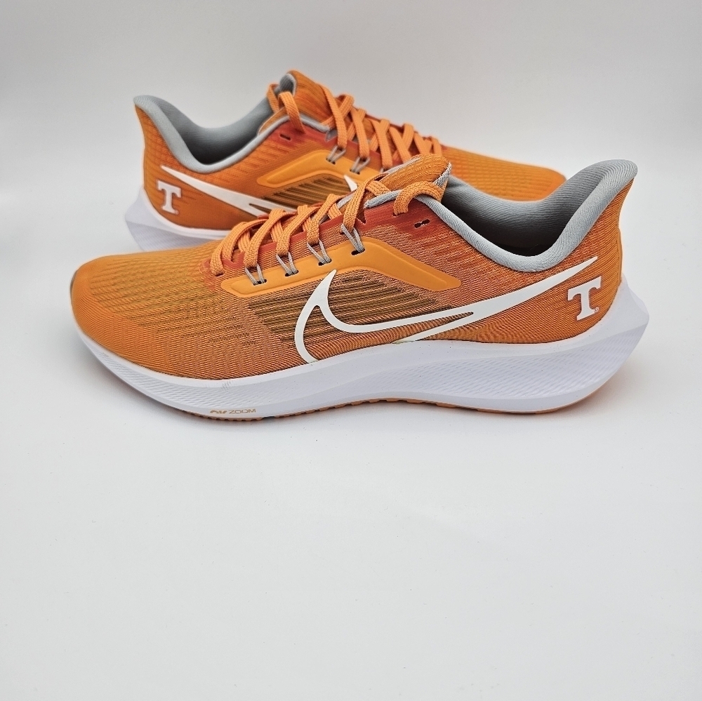Nike Air Zoom Pegasus 39 'Tennessee' Men's Size 8.5